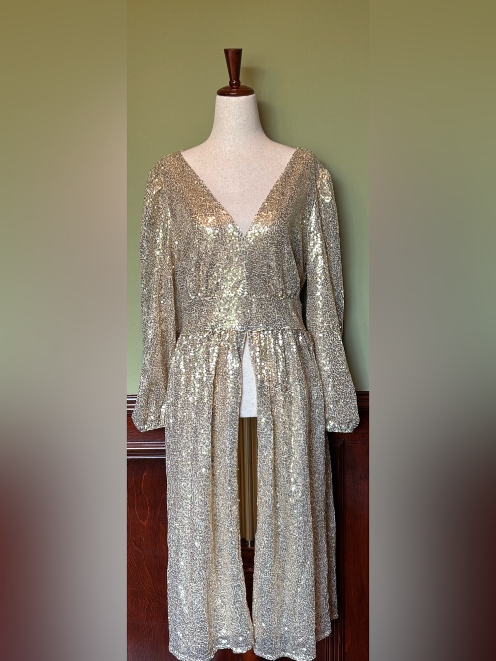 Gold Sequin V-Neck Long Sleeve Top
